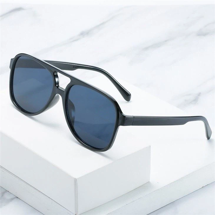 Classic Pilot Sunglasses
