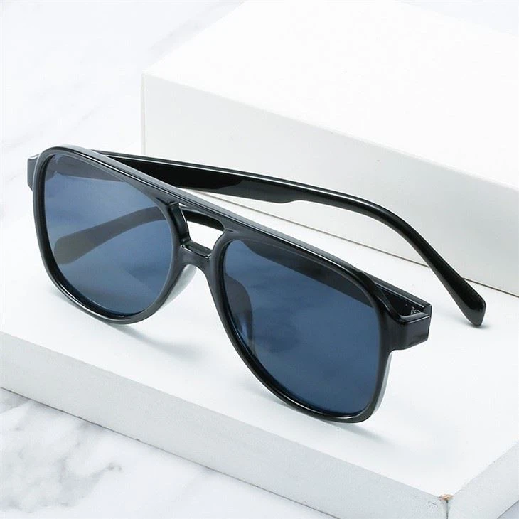 Classic Pilot Sunglasses